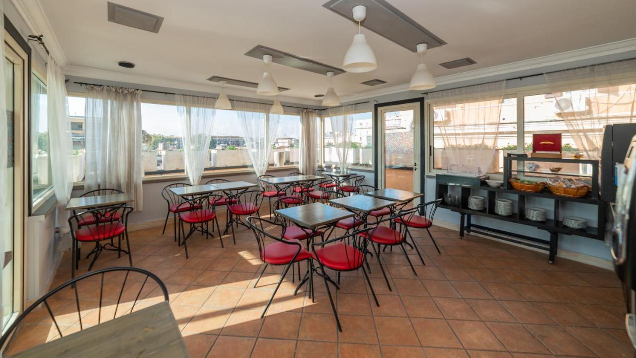 Hotel Center 1 Рим Екстериор снимка